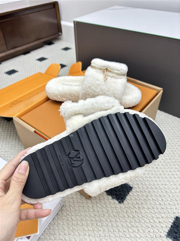 20251128184533685 300